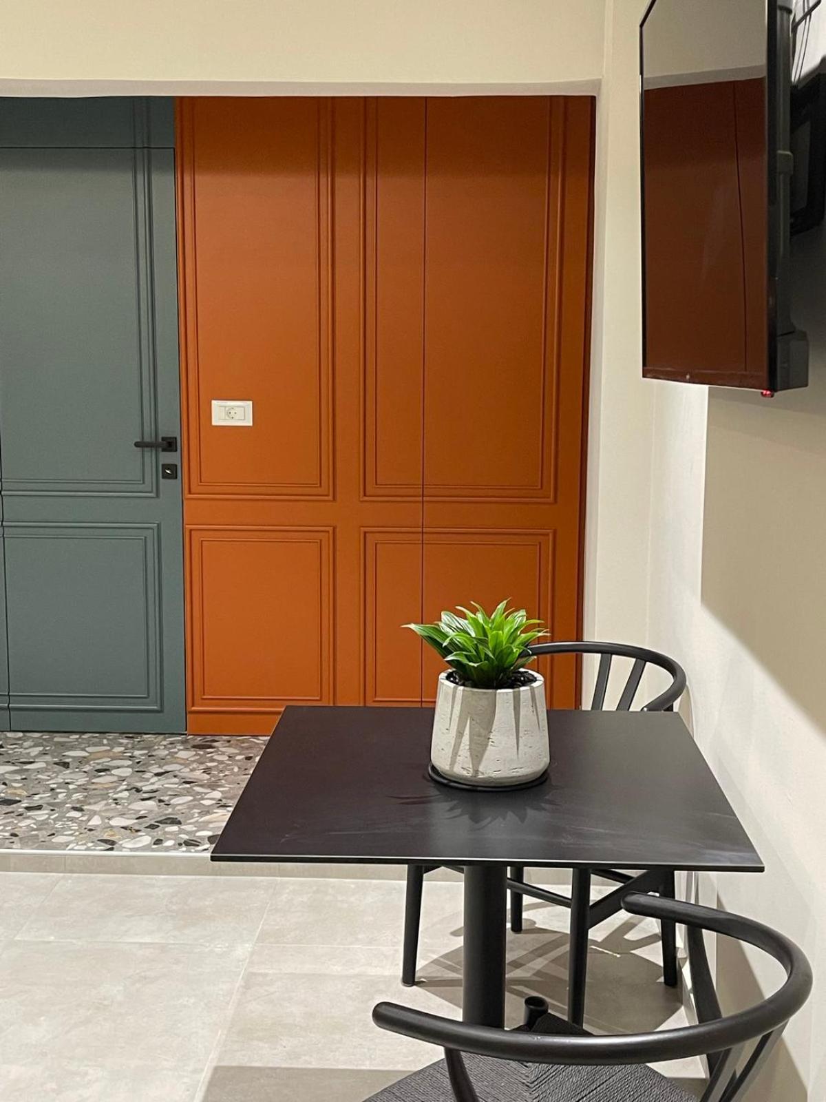 Andrews Luxury Suites Near The Airport Heraklion Exterior foto