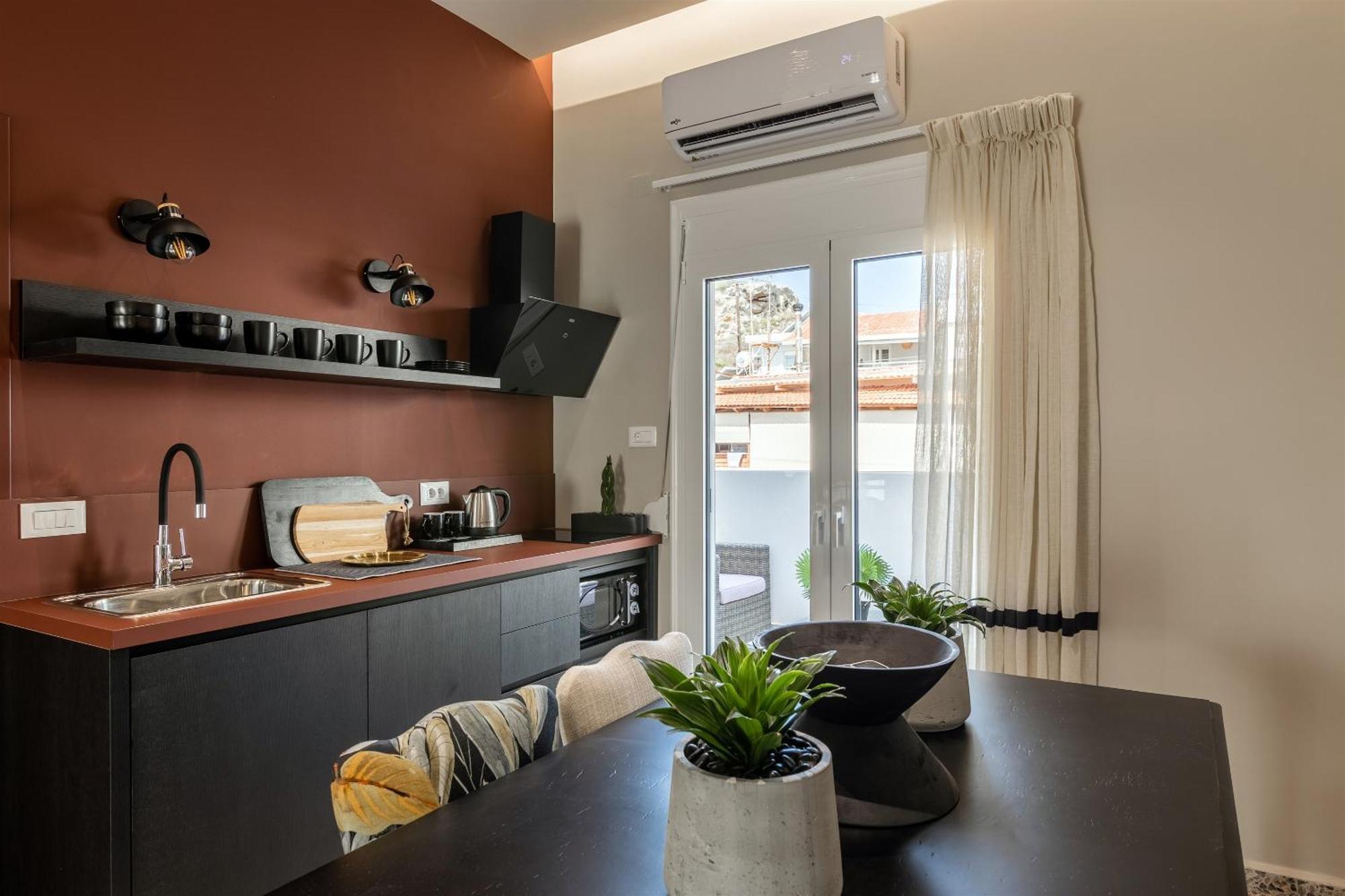 Andrews Luxury Suites Near The Airport Heraklion Exterior foto