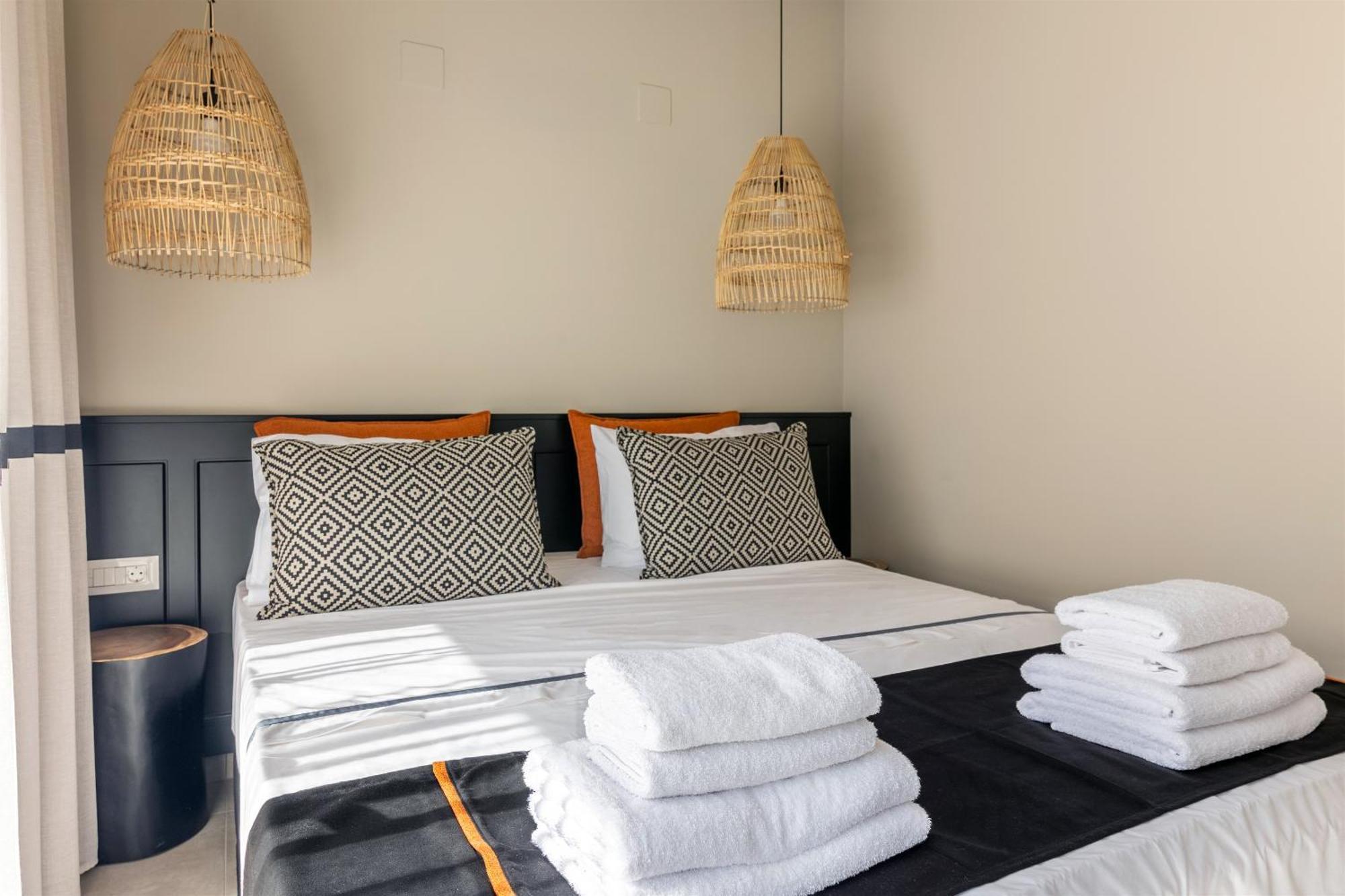 Andrews Luxury Suites Near The Airport Heraklion Exterior foto