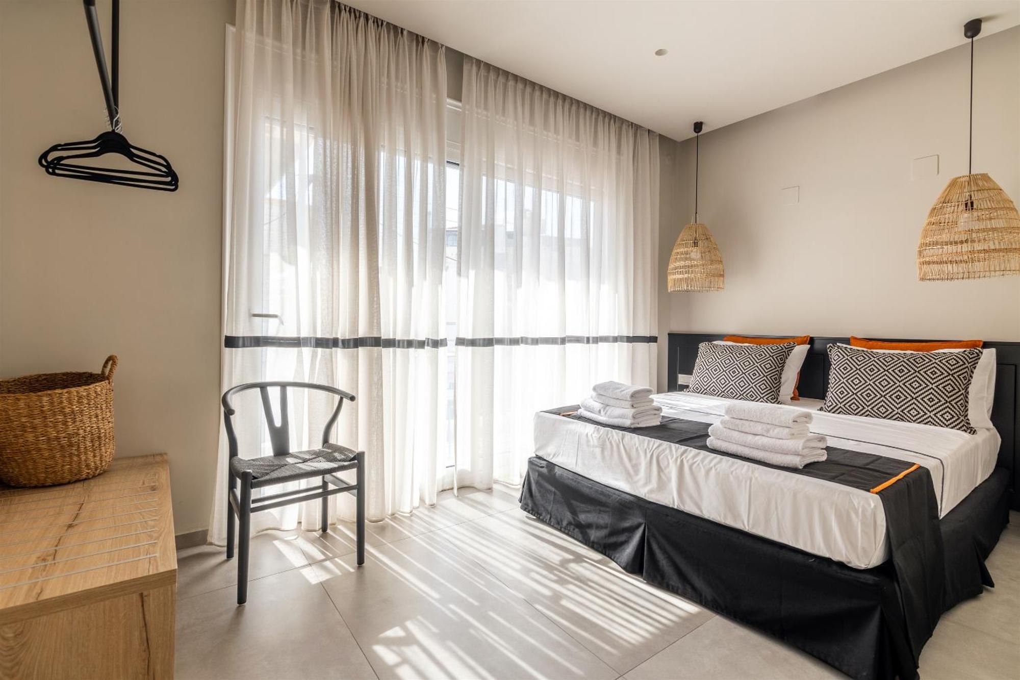 Andrews Luxury Suites Near The Airport Heraklion Exterior foto